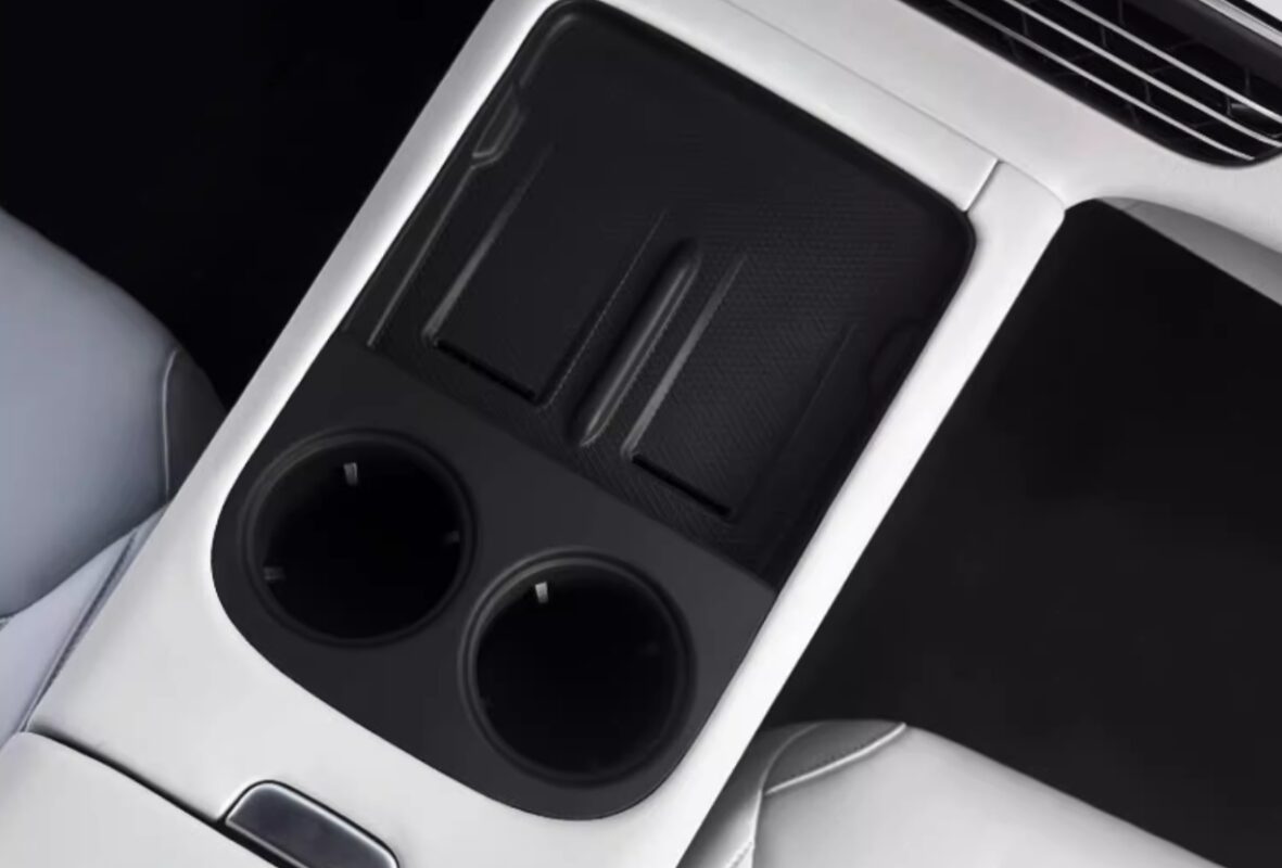 Xpeng G6 2022-24 G6 central kontrol trådløs opladning sort silikone umates denmark