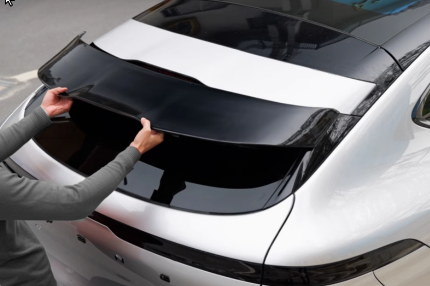 Xpeng G6 | Sort Sporty Hækspoiler