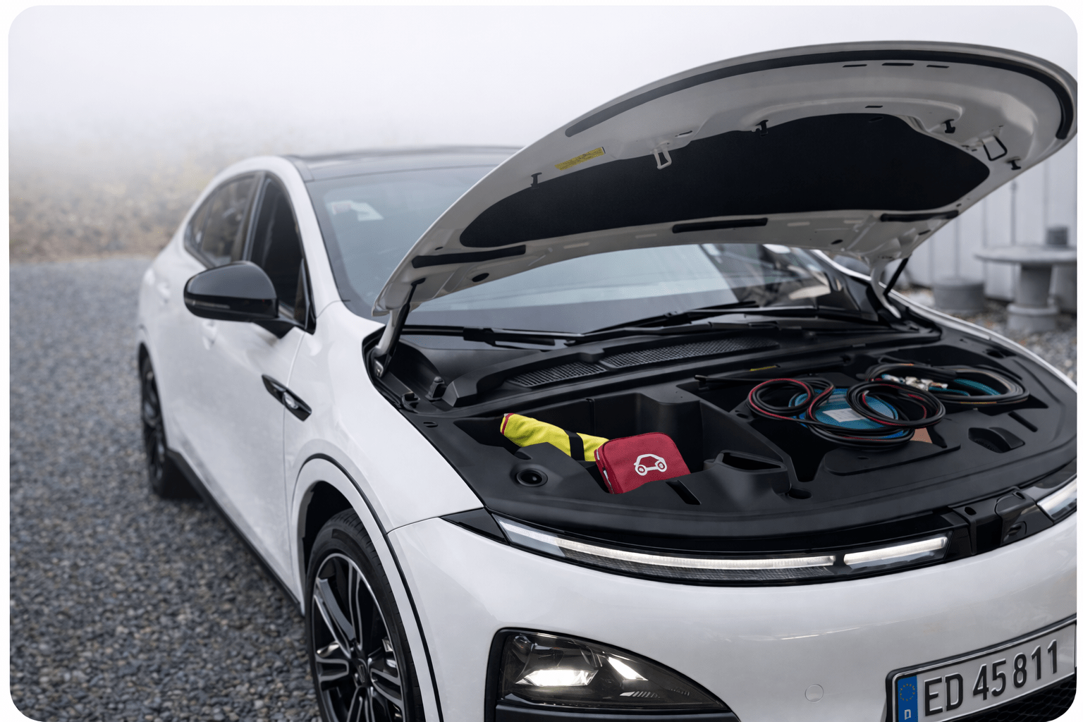 Frunk-opbevaring i XPENG G6 med modeltilpasset bagageindsats fra Umates Gear