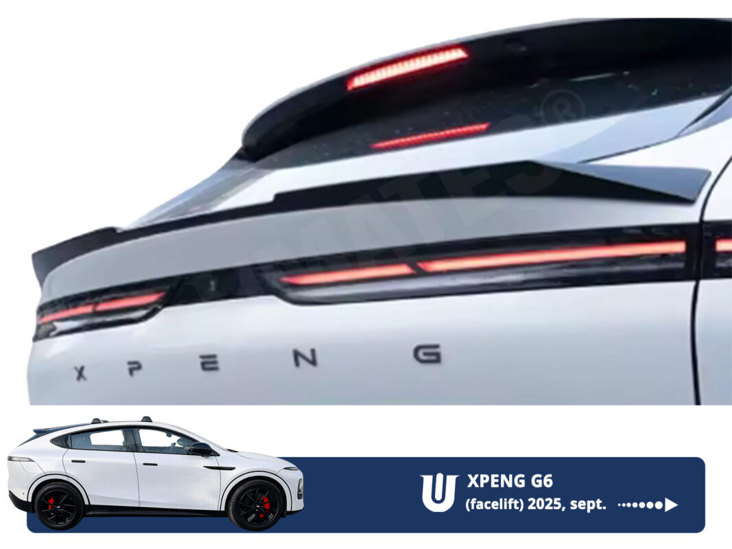 Ducktail spoiler monteret på Xpeng G6 facelift 2025, set bagfra med tændte LED-baglygter og XPENG-logo